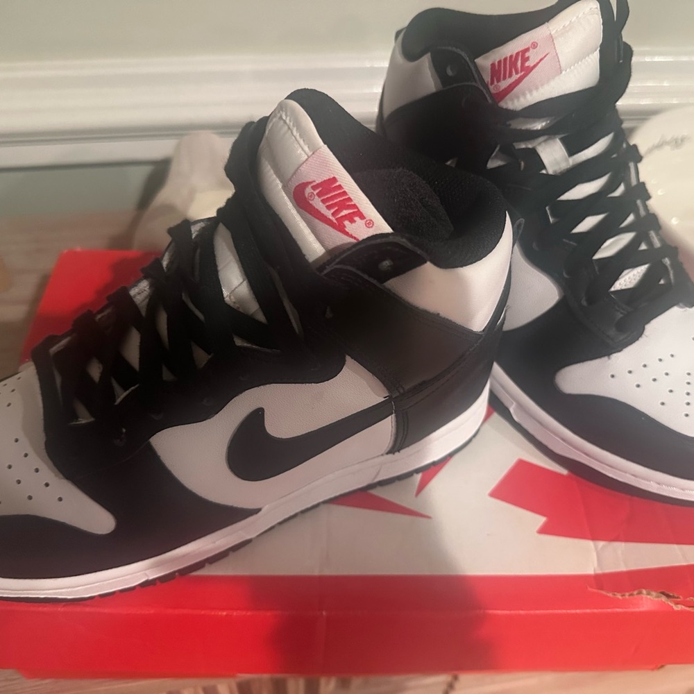 Nike Black and White women's High-Top Sneakers. Panda 🐼 sneakers - Picture 5 of 11